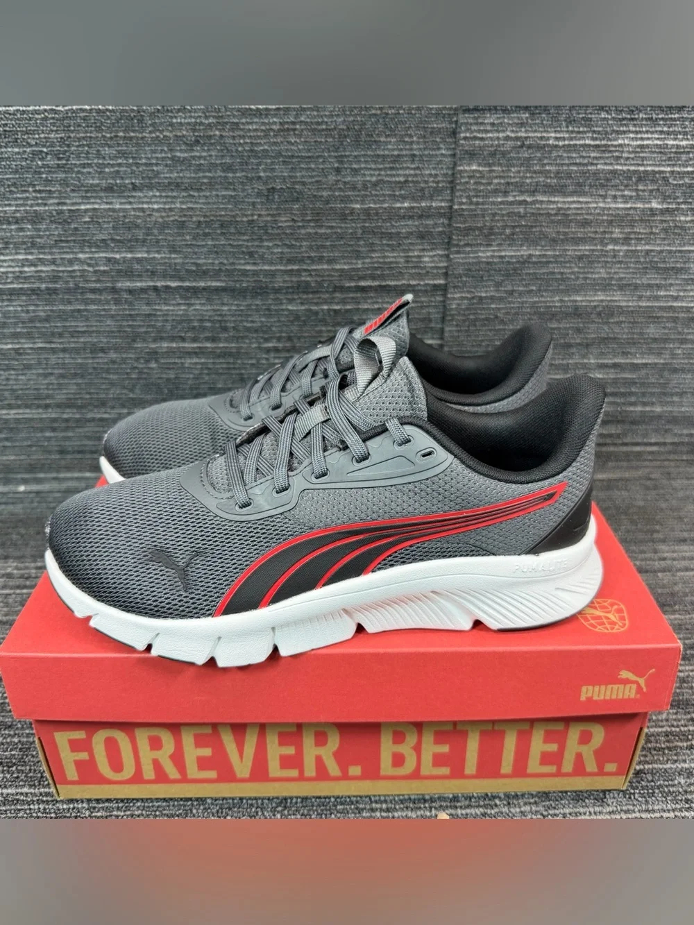 Puma FlexFocus Lite Modern Men's Size 8 Dusky Gray/Red/Puma Black Running Shoes